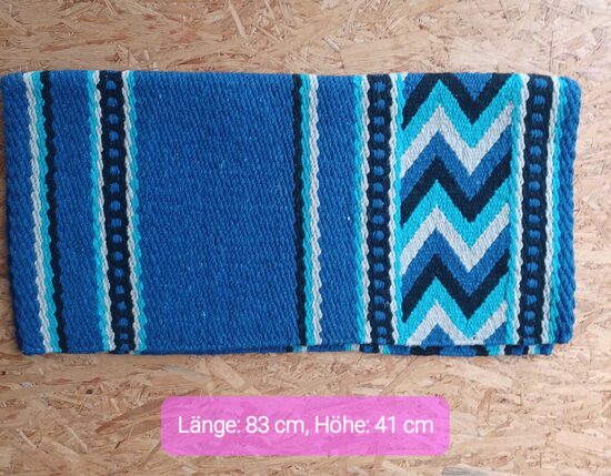 39. Showblanket blau mit schwarz-blau-weiße zacken